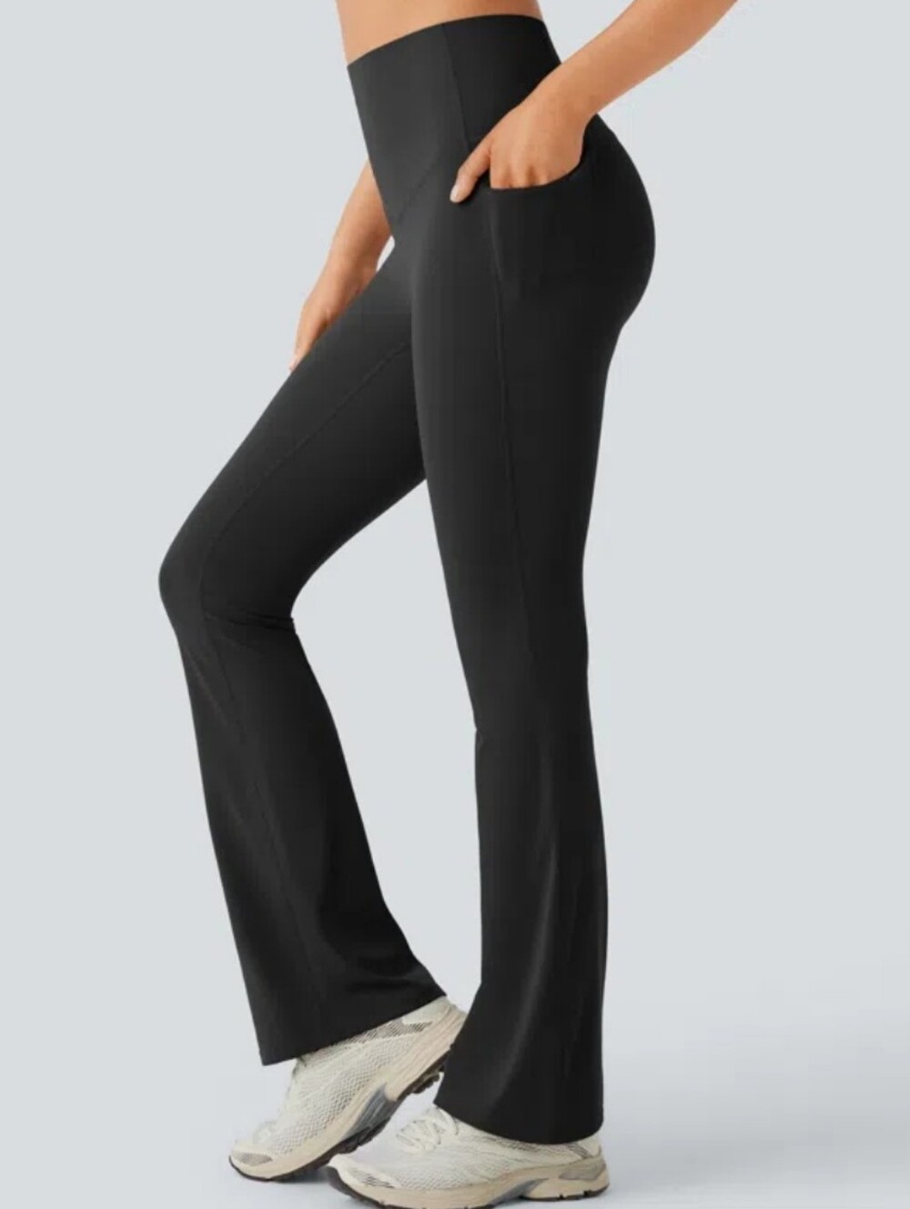 NWOT Halara UltraSculpt High Waisted Tummy Control Pocket Flare Leggings Black L